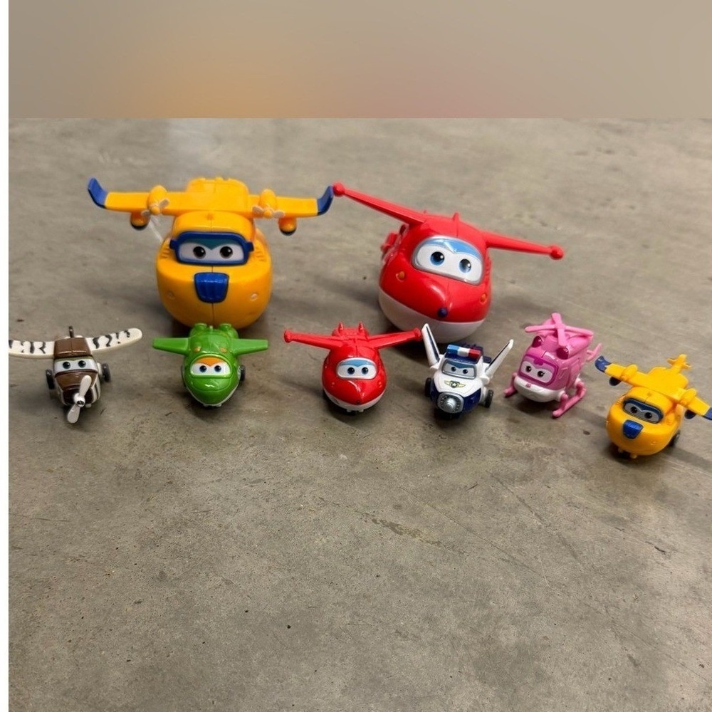 Super Wings Toy Lot Jett Donnie Dizzy Paul Transforming Airplanes Figures